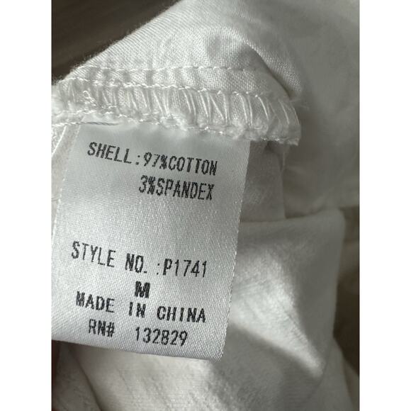 MIOU MUSE Cotton Cargo Off White Turtle Shell Button Shorts, Medium - Picture 2 of 5